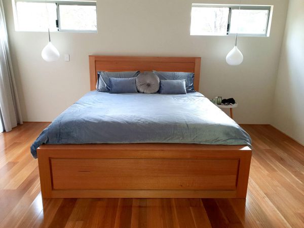 Bedfordale King Bed Drawers