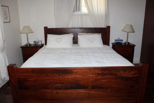 Dandaragan King Bed