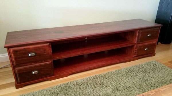 Melany Jarrah TV Unit