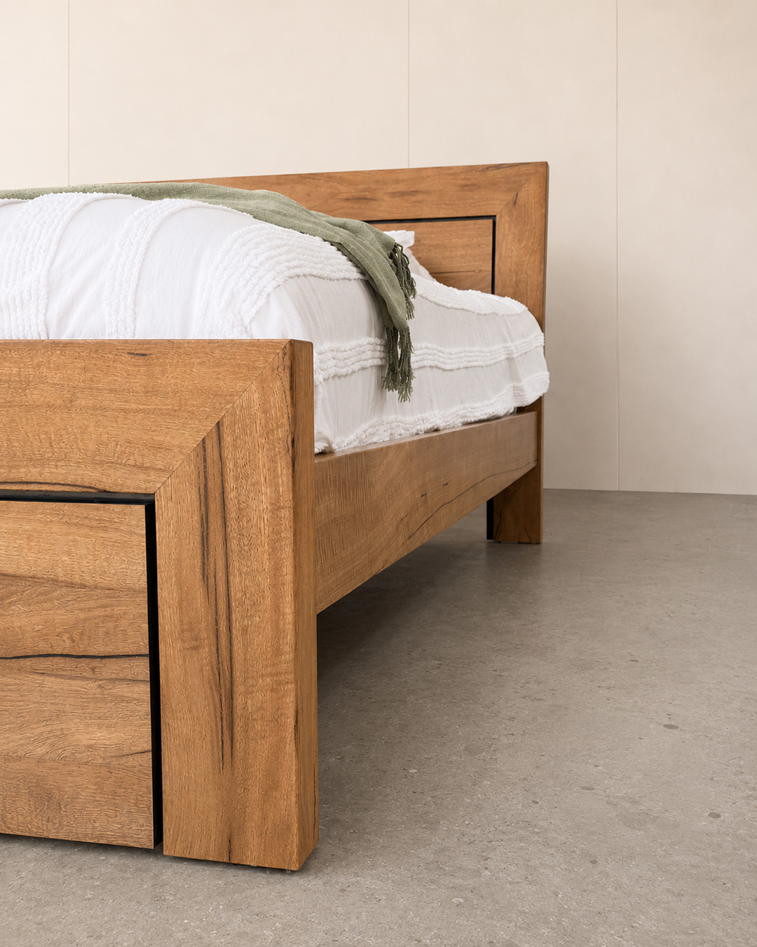 Parkerville Bed - Image 5