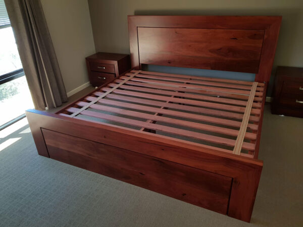 Parkerville Bed - Image 5