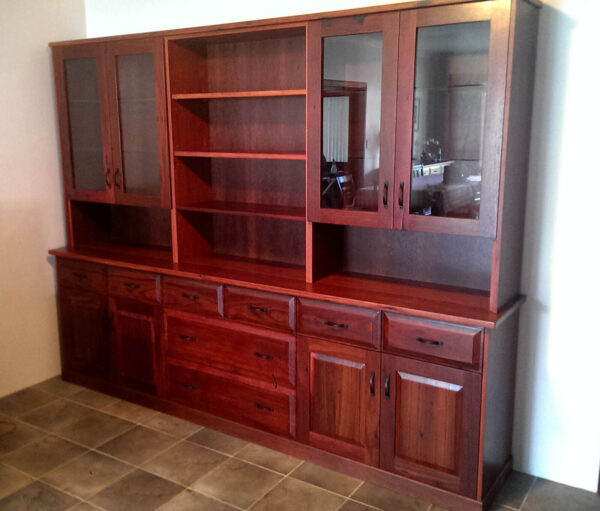 Tewantin Display Unit