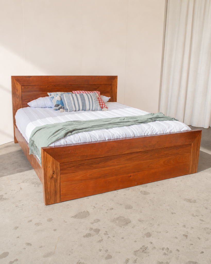 Wembley Timber Bed