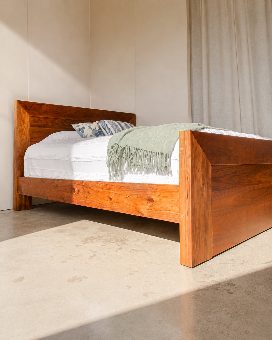 Wembley Timber Bed - Image 4